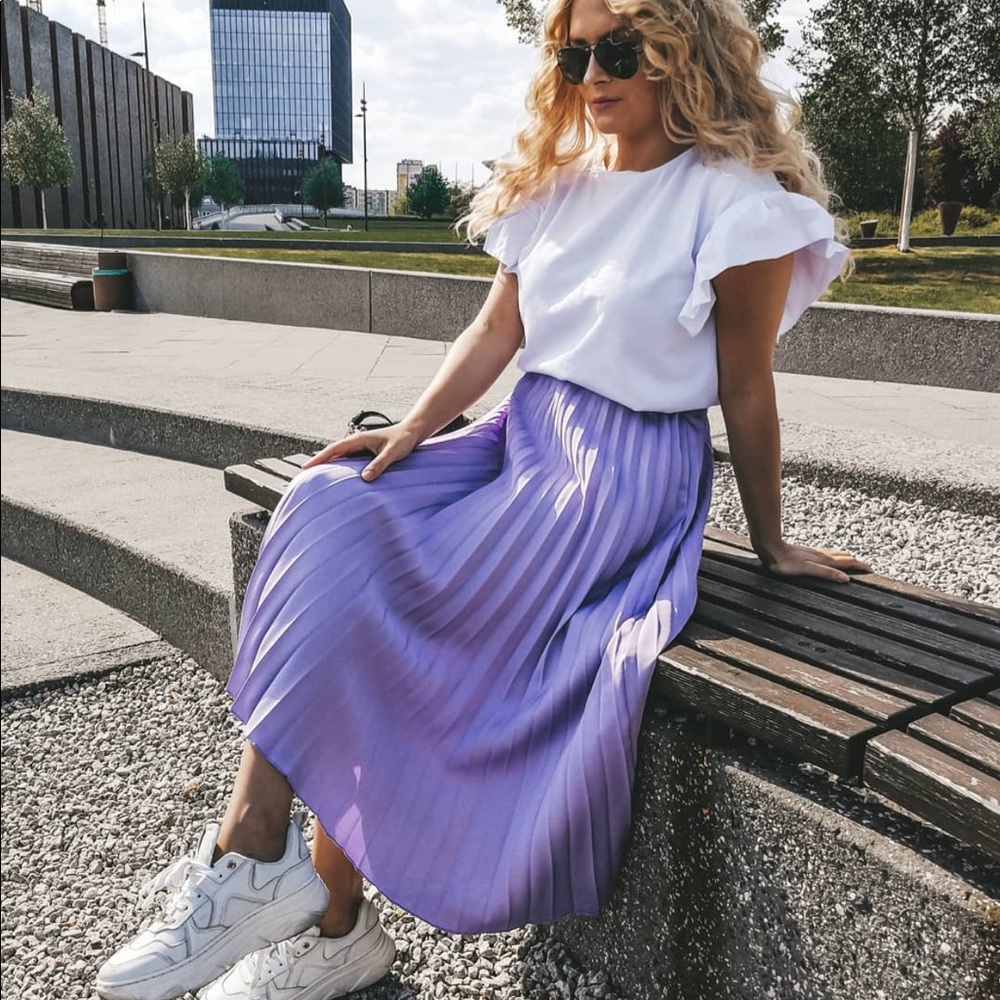 Bloggers Favorite Zara Pleated Skirt